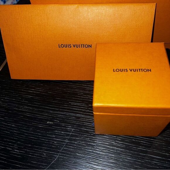 Louis Vuitton 18kt Rose Gold Monogram LV & Diamond earrings Authentic + Box - Picture 13 of 14